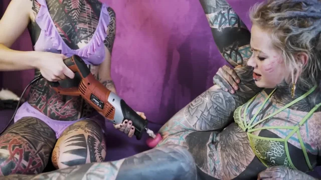 Anal Fuckmachine Destroys Cute Tattoo Girls Asshole Lesbian Squirt Action