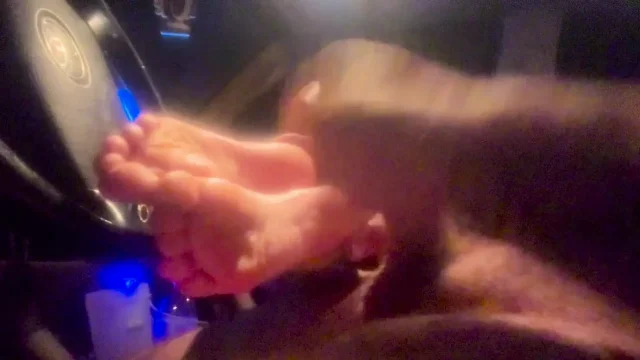Sexy redhead Liz Lane gives Chester Van Name another amazing Deep throat blowjob