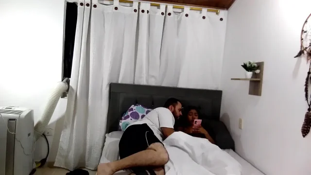 My girlfriend asks me for sex and I lick her pussy