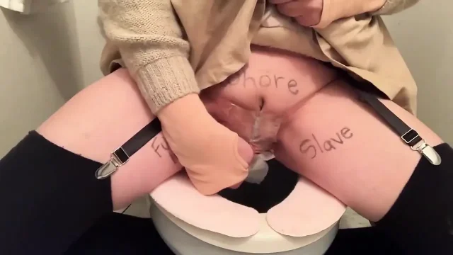 Self-training No 73 Peeing in My Tack Pussy & Dildo Masturbation