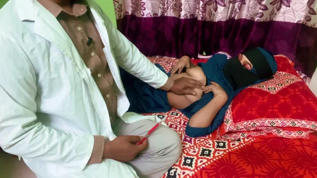 Doctor see his pleasant's boobs and fucked hard
