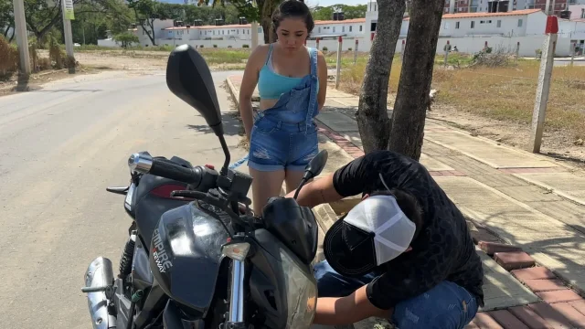 find sexy big ass girl with her motorcycle stranded so decide to help her and in return she lets me give her rich and hard fuck