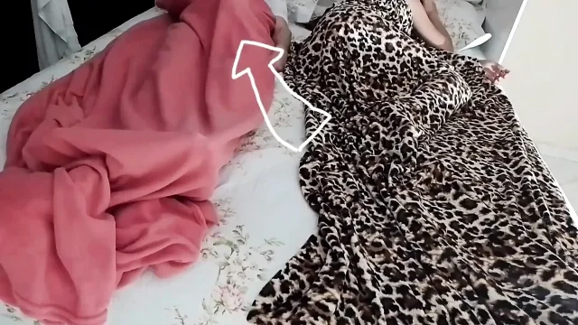 Empregada Teve Que Dividir Cama Com Patrao Devido Reforma De Sua Casa