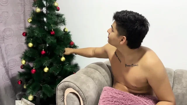 I Give a Good Welcome with a Hard Fuck to My Stepsister's Slut I End up Filling