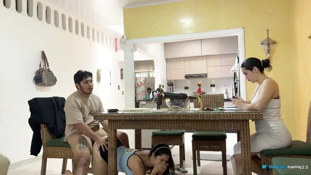 I fuck my girlfriend's daughter 18 at the table while she doesn't see us