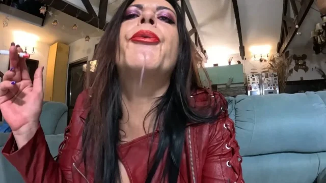 Spit Fetish Obsession – Dirty Talk Smoking & Wet Masturbation 324