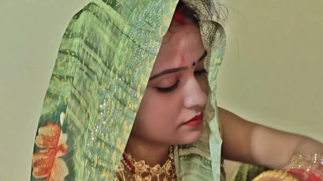 Beautiful newly married wife fucked by her husband in the bedroom Full Hindi audio