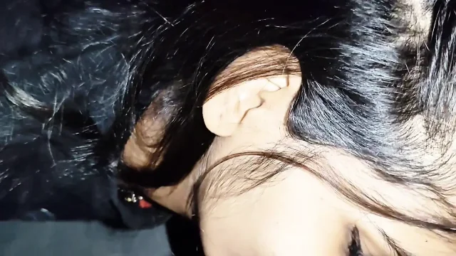 Finding my sister-in-law alone at home I fucked her and made her virgin pussy cum