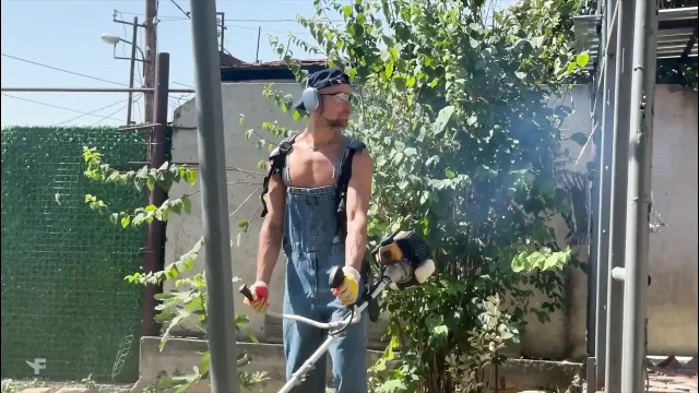 The Gardener Aroused Me and Gave Myself to Him on the Swing in the Yard