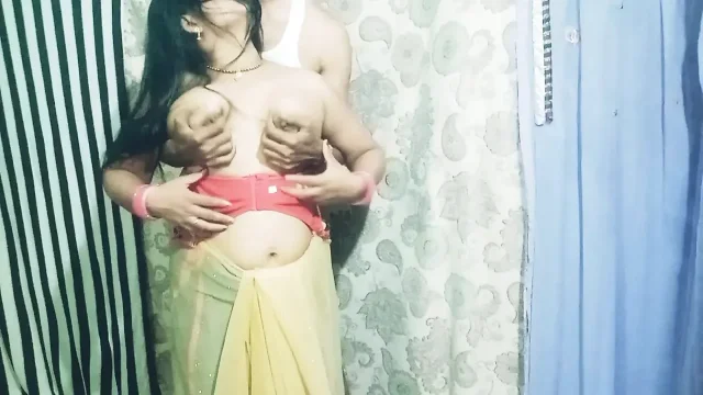 Desi bhabhi ko dewar ne garam kar ke chodai kiya