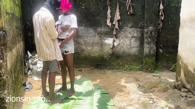 was so horny that arrange backyard fuck date with my landlords stepdaughter in our backyard It turns out so smoothly