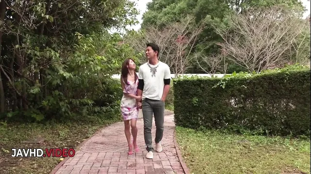 Sultry Asian Miu Suzuha Delivers Outdoor Blowjob Sensation