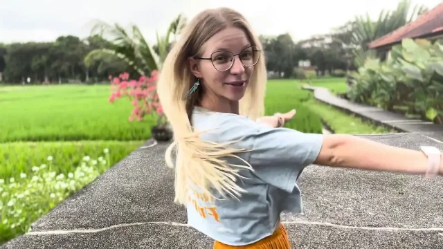 How an AI girlfriend can help you or break you