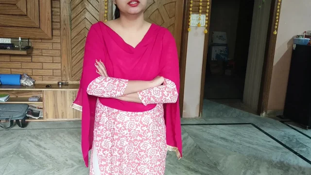 Indian Desi Teen Saara Was Seduced When a Friend Told Her a Sex Story