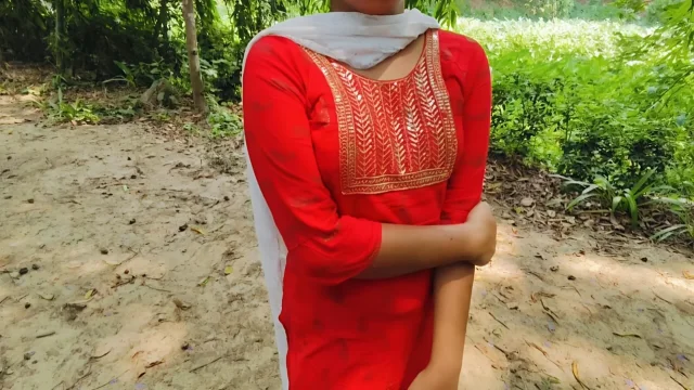 Desi Village girl tight pussy fuck in jungle Beautiful indian desi Village girl