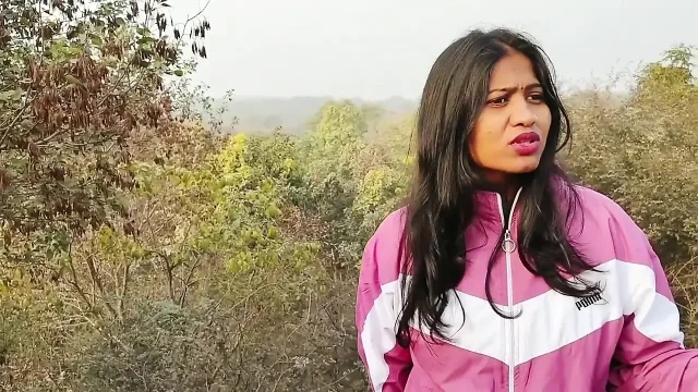Outdor videoI met a girl in an auto and took her home to work at a beauty parlor