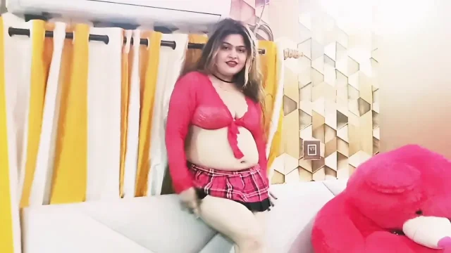 Dancing girl dance with boyfriend