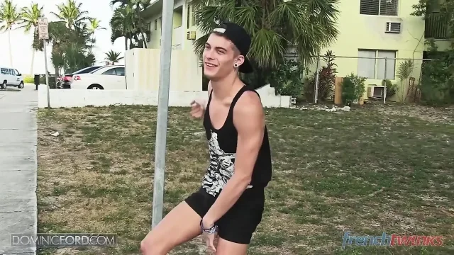 Camille Kenzo Takes on Sean Duran - Us Tour